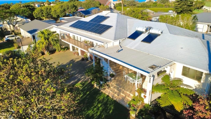 6 Bedroom Property for Sale in Gonubie North Eastern Cape